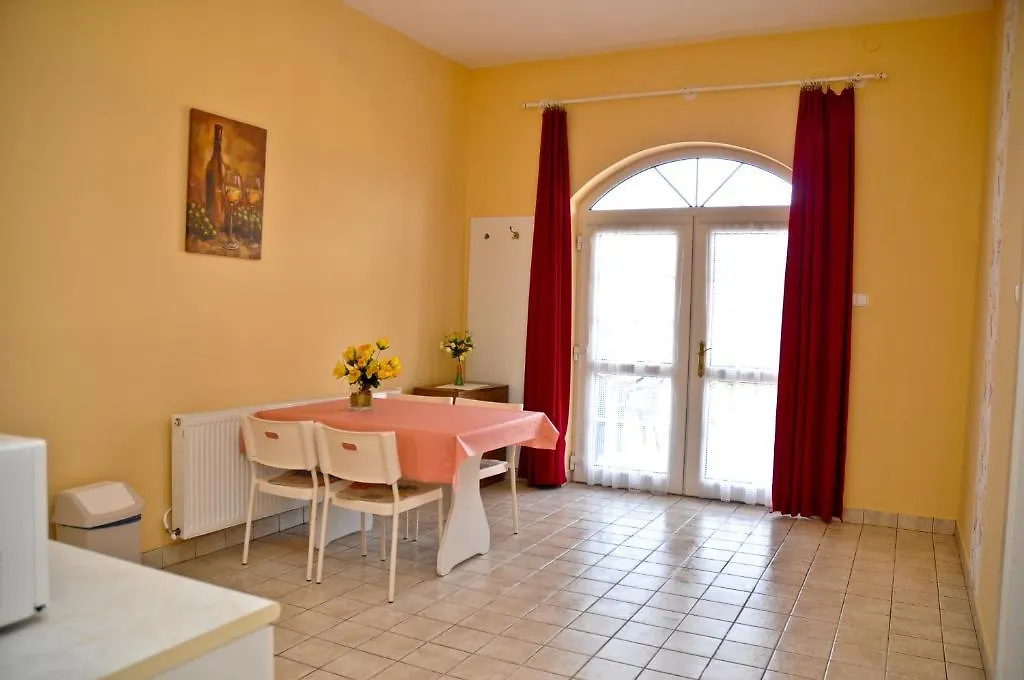 Kastely Panzio Ii. Guest House Hajduszoboszlo